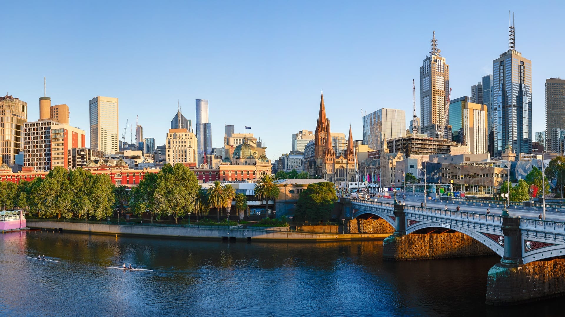 Australian immigration consultation - Melbourne skyline